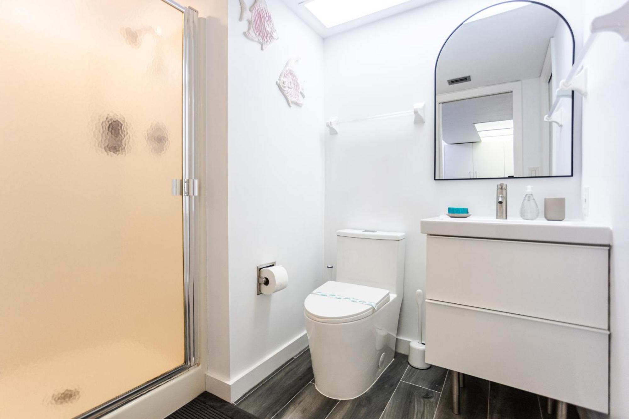 Bass & Sun Condominium 2/2 Bedroom Клюістон Номер фото