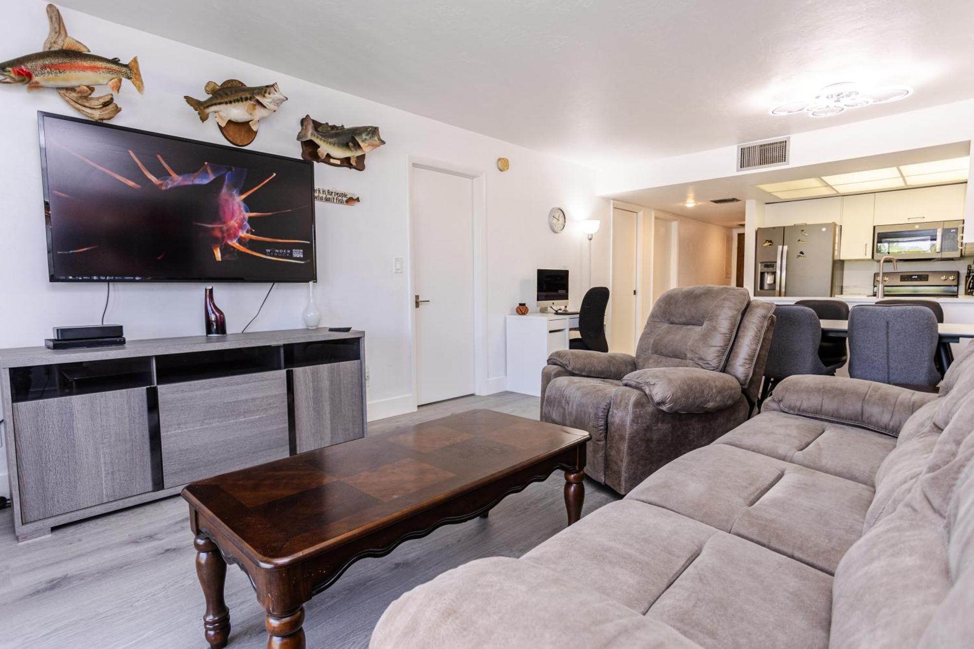 Bass & Sun Condominium 2/2 Bedroom Клюістон Номер фото